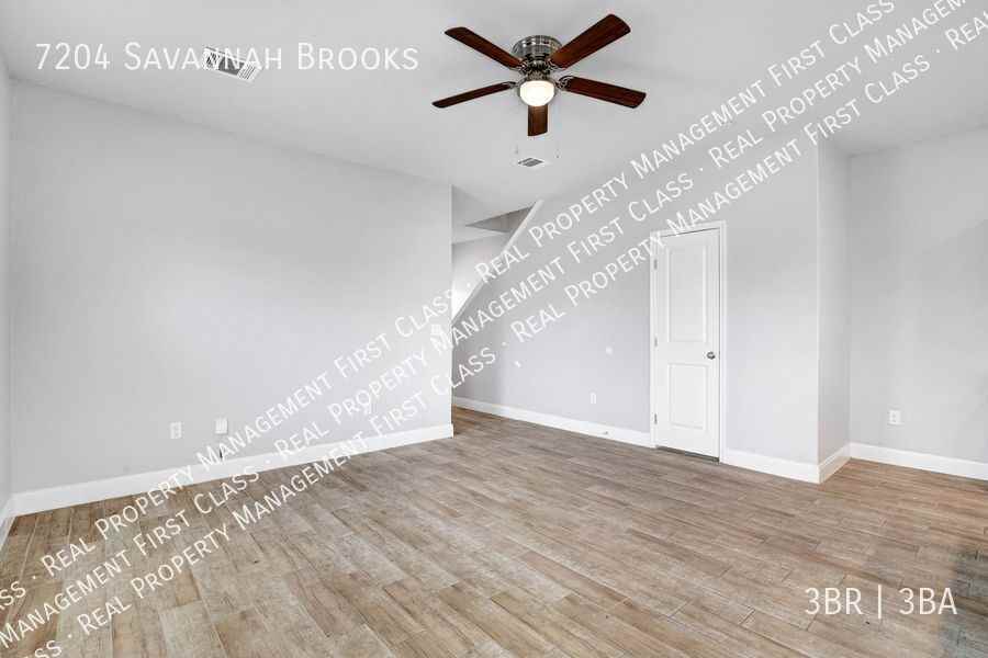 7204 Savannah Brks - Photo 5 of 27