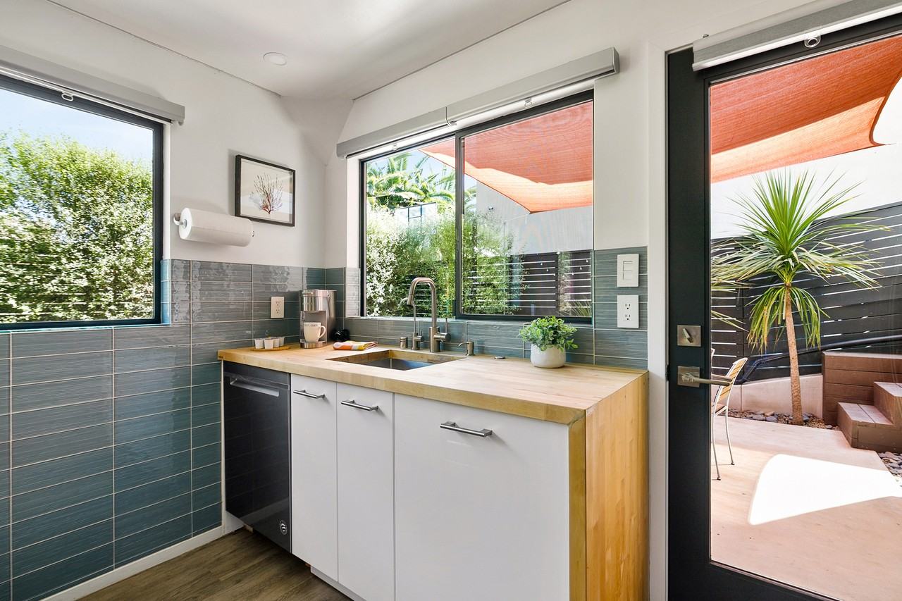 3615 Keating Street - Photo 3 of 21