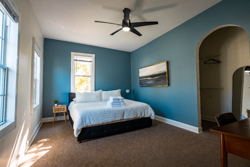 836 Marshall Street - Photo 5 of 37