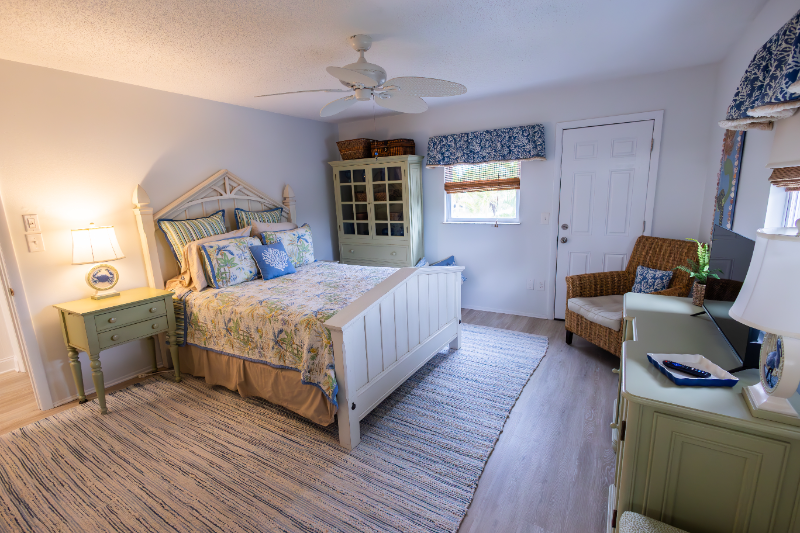 2905 Avenue C - Photo 2 of 20