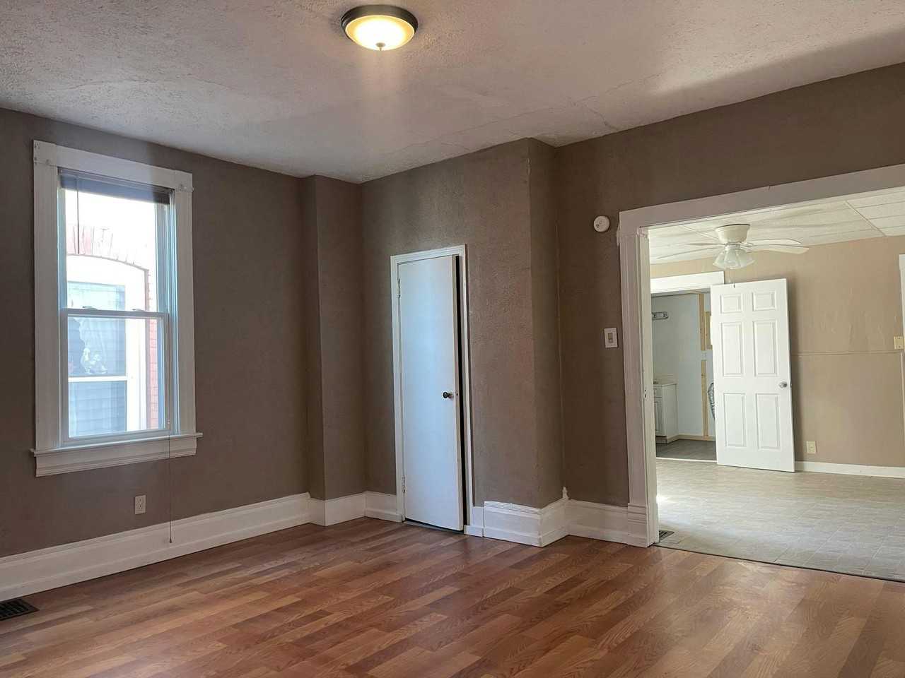 627 Park Ave - Photo 3 of 13