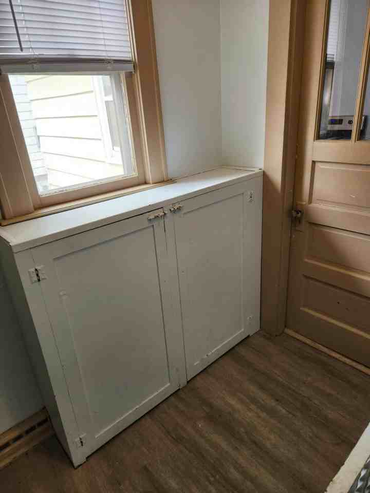 808 Central Ct - Photo 3 of 8