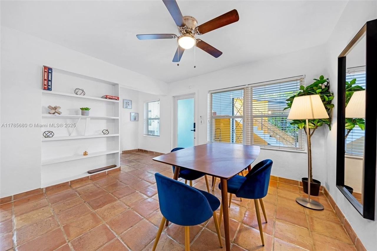 312 Ne 16th Ter #C - Photo 4 of 28