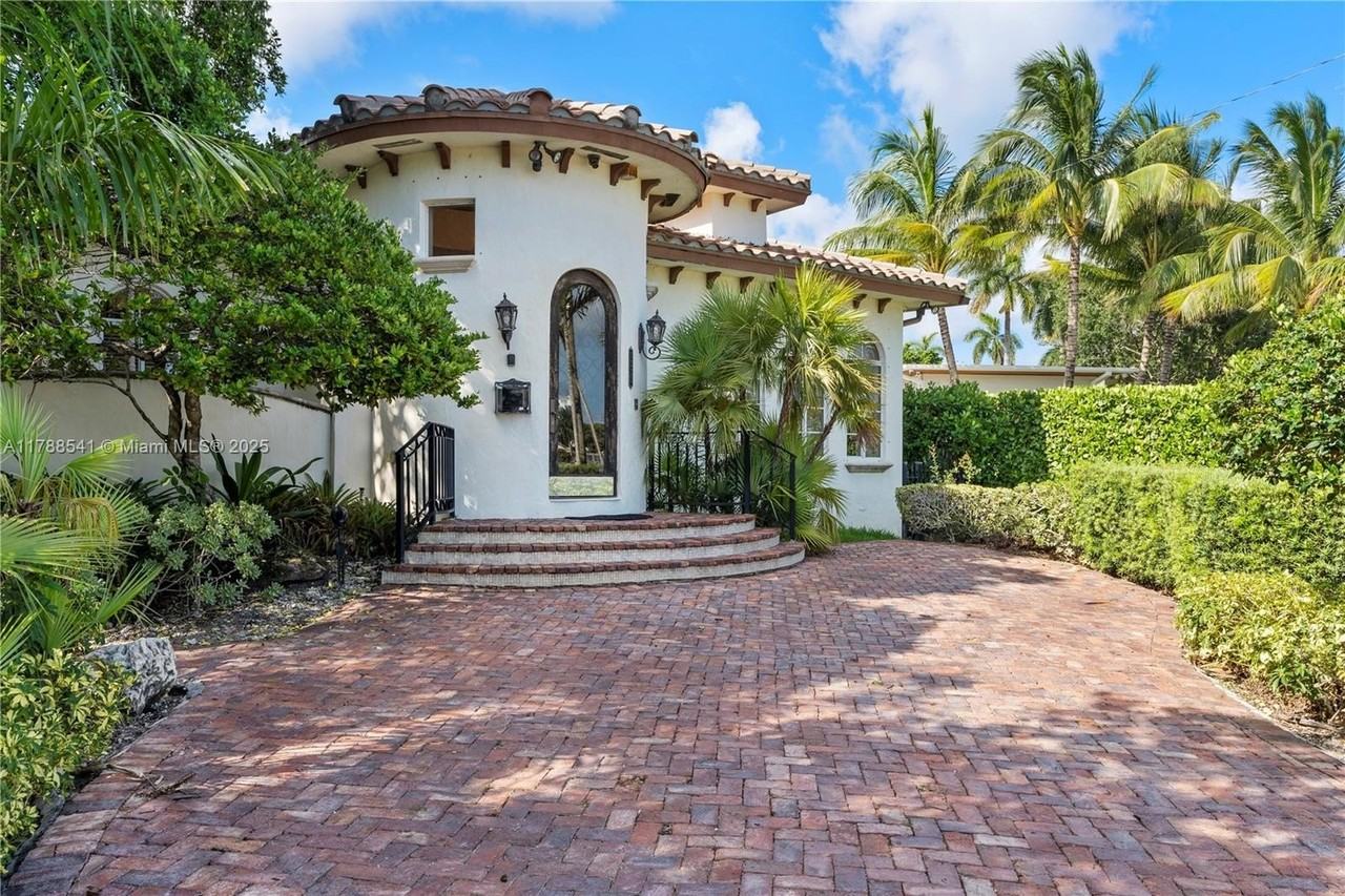 1223 Jackson Street - Photo 2 of 50