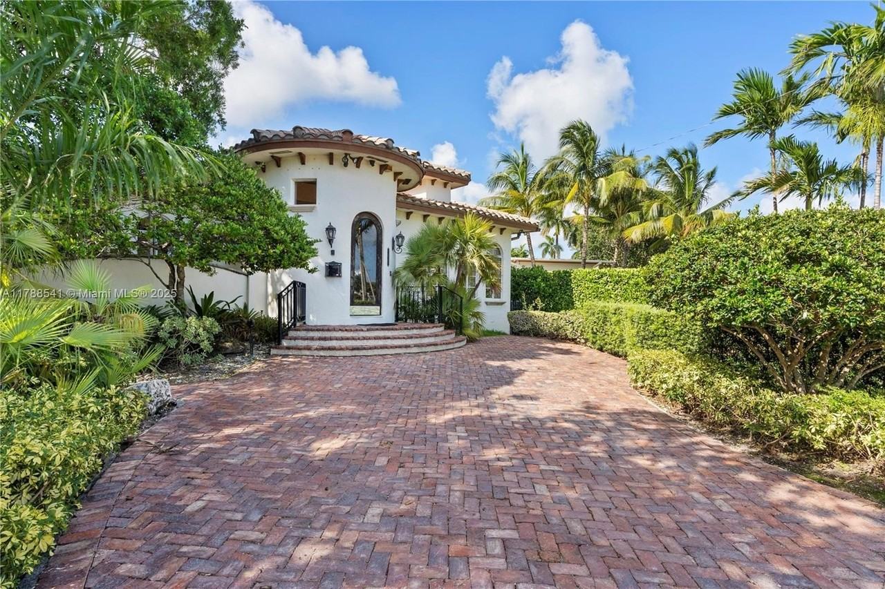 1223 Jackson Street - Photo 3 of 50