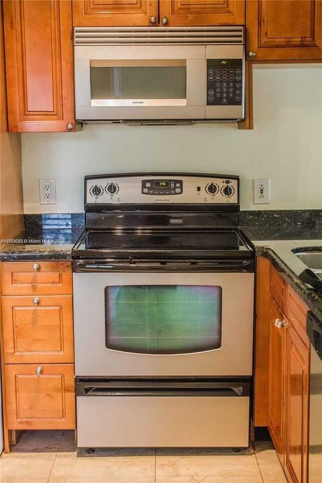 1155 Coral Club Drive #1155 - Photo 5 of 37