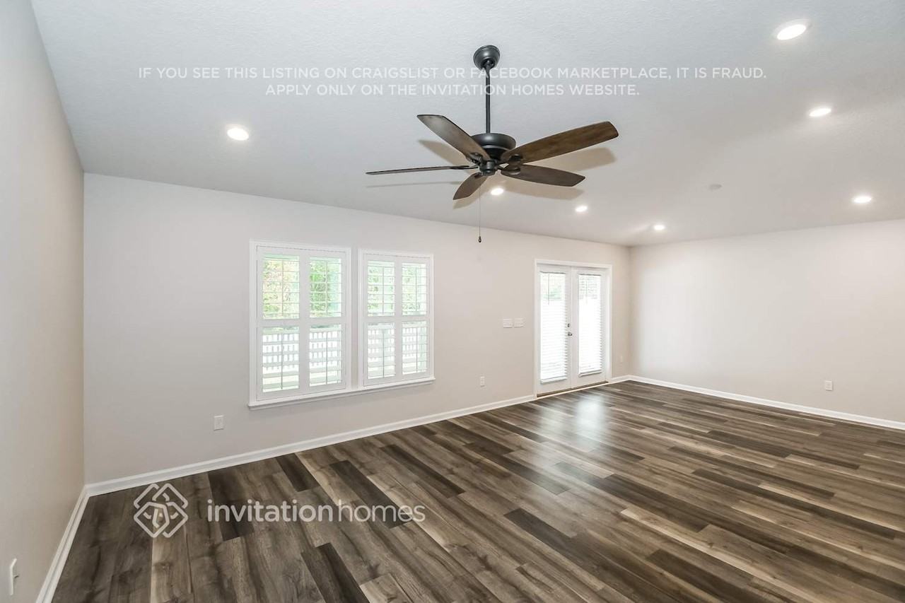 12893 Chandlers Crossing Ln - Photo 2 of 15