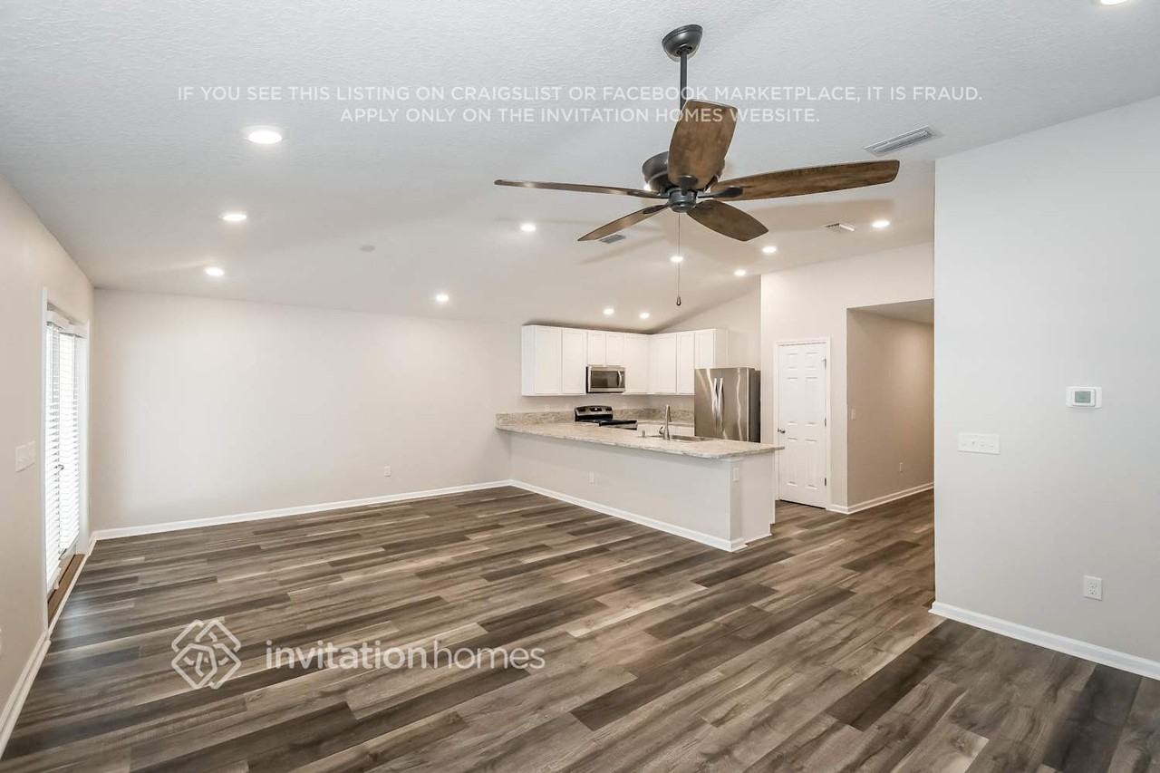 12893 Chandlers Crossing Ln - Photo 3 of 15