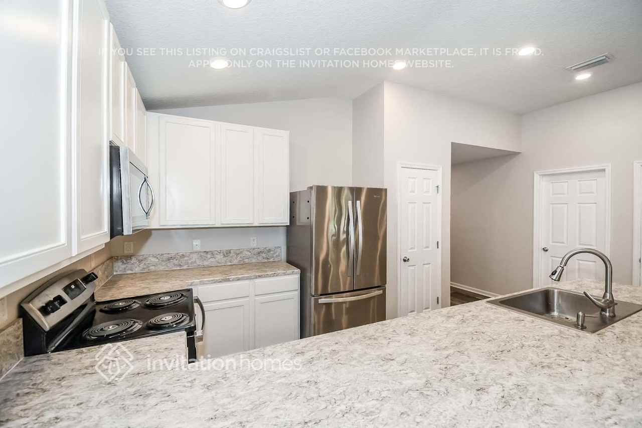 12893 Chandlers Crossing Ln - Photo 6 of 15