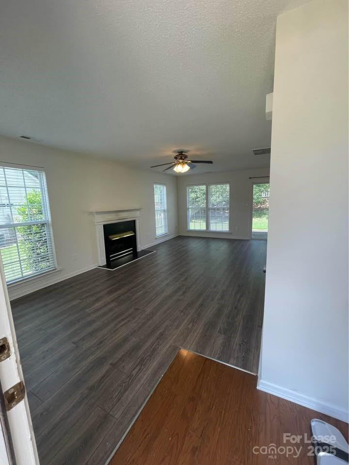 1235 Kerry Greens Dr - Photo 2 of 11