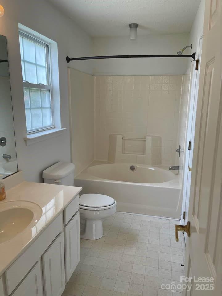 1235 Kerry Greens Dr - Photo 7 of 11