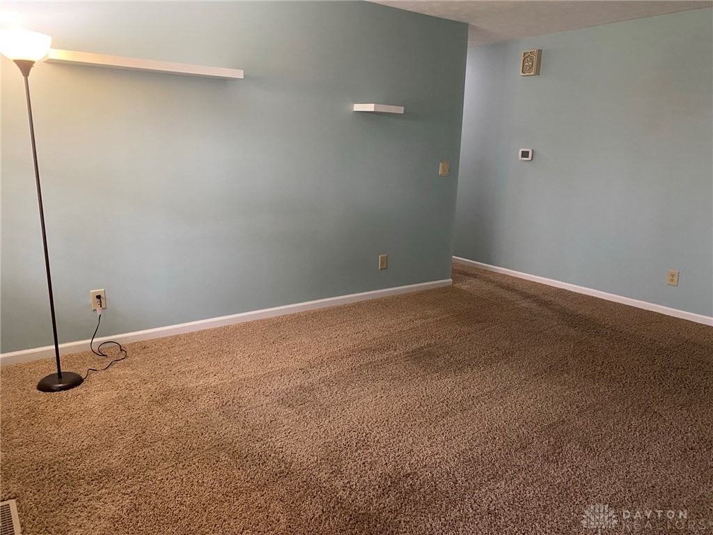 2740 Delavan Dr - Photo 3 of 16