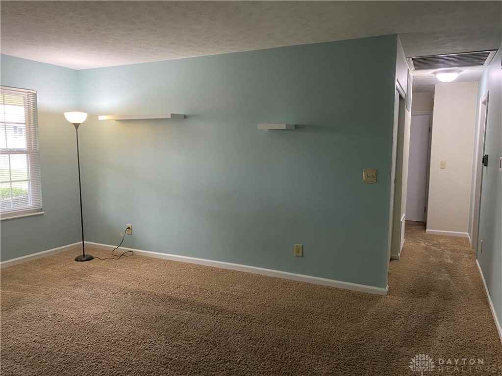 2740 Delavan Dr - Photo 4 of 16