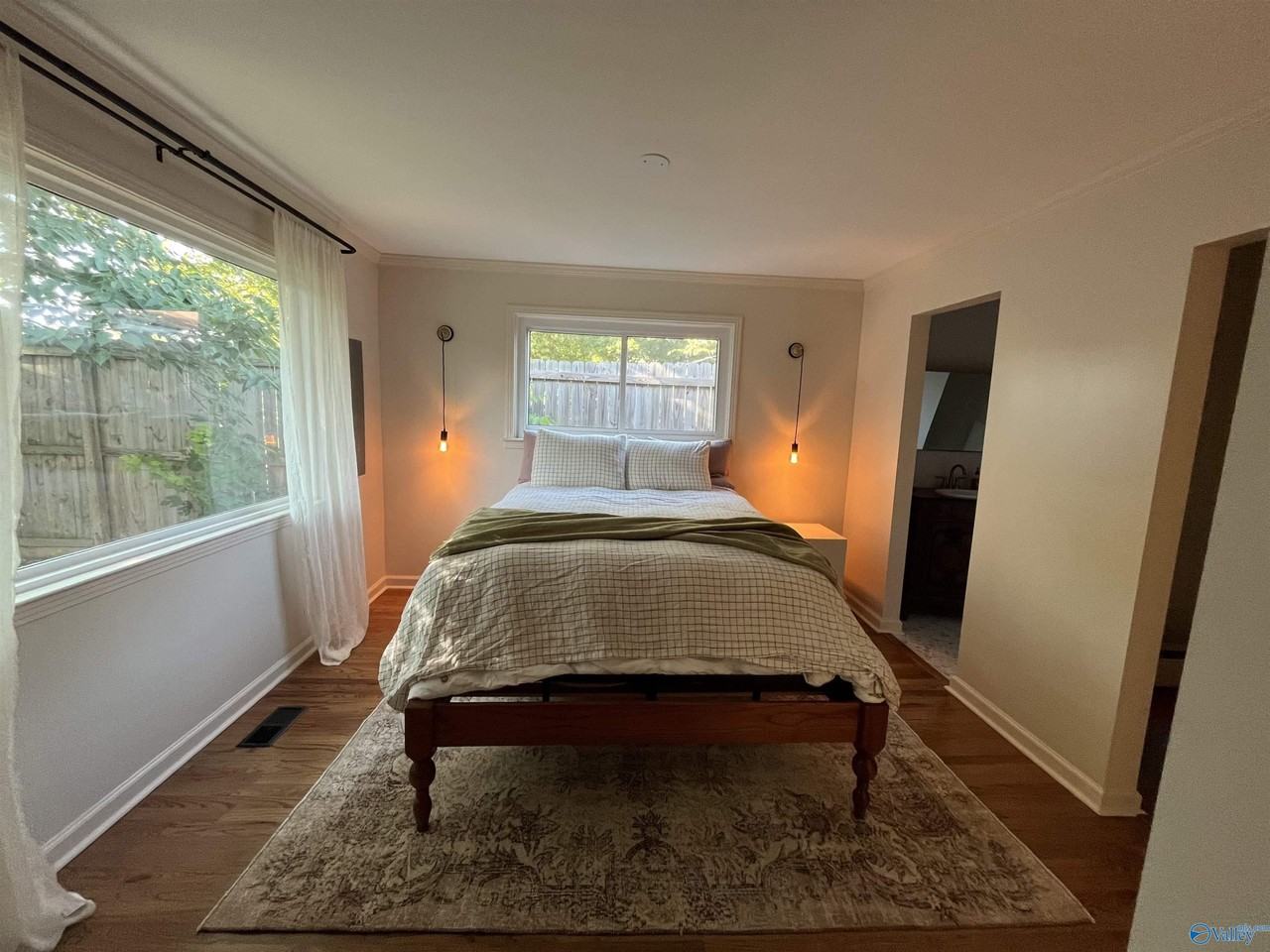 2024 Summer St Sw - Photo 7 of 10