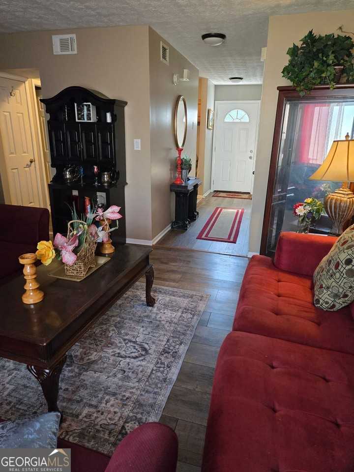 22 Fairview Dr - Photo 3 of 24