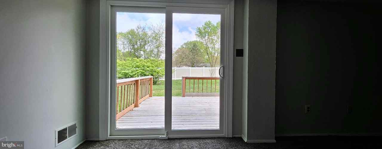 16914 Dorchester Pl - Photo 2 of 36