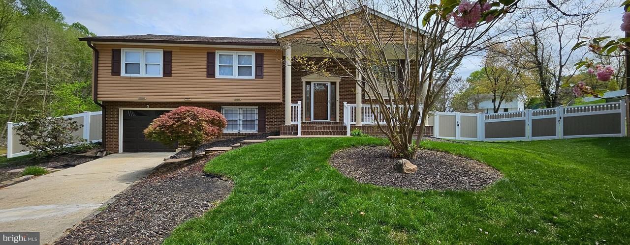 16914 Dorchester Pl - Photo 3 of 36