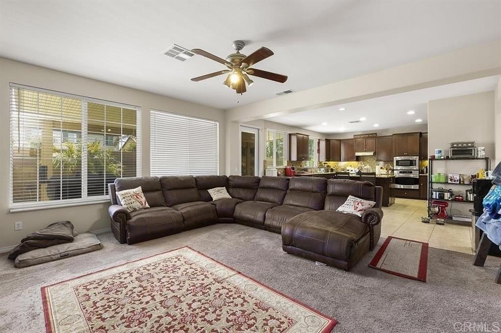 31539 Meadow Ln - Photo 4 of 10