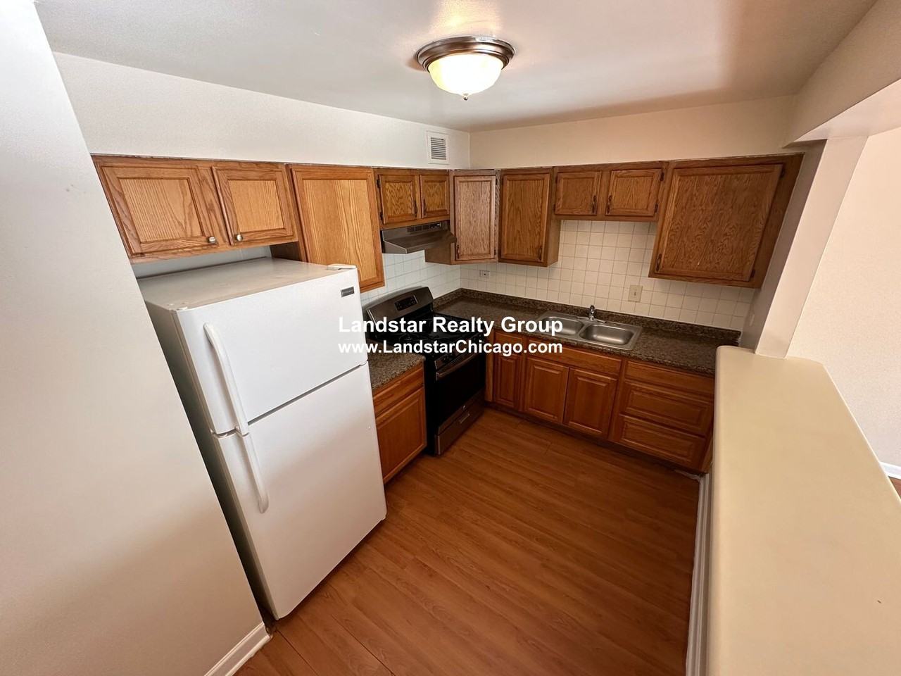 7334 N Ridge Blvd #204