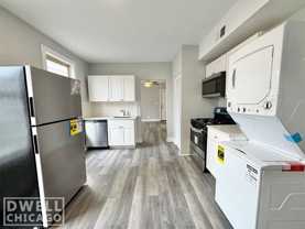 1546 W Walton St #1R - Photo 1 of 1