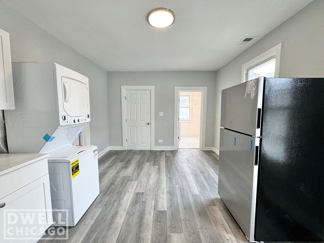 1546 W Walton St #2R - Photo 6 of 19