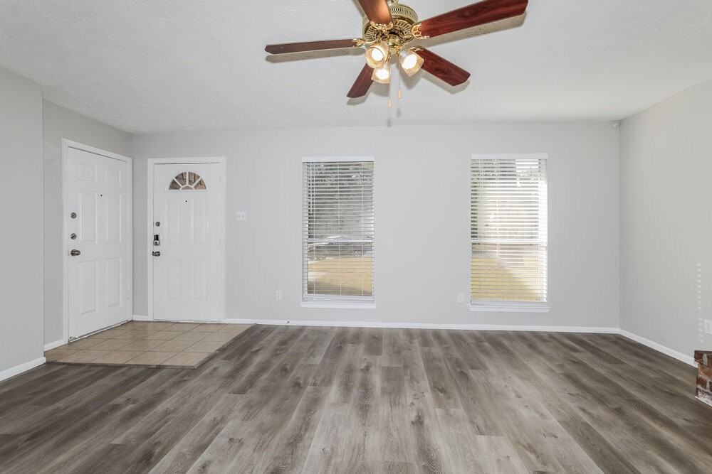 4510 Tylergate Dr - Photo 4 of 15