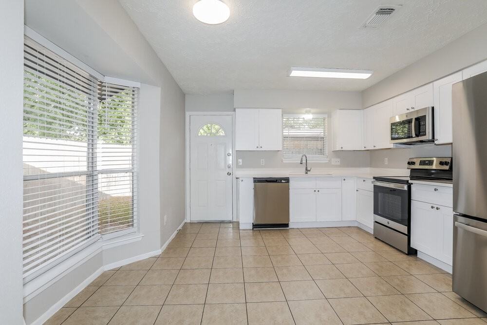 4510 Tylergate Dr - Photo 6 of 15