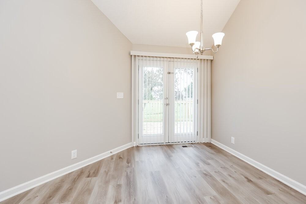 121 Cloverfield Ct - Photo 5 of 16