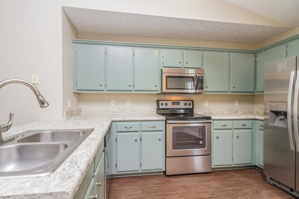 1147 Melvin Dr - Photo 6 of 16