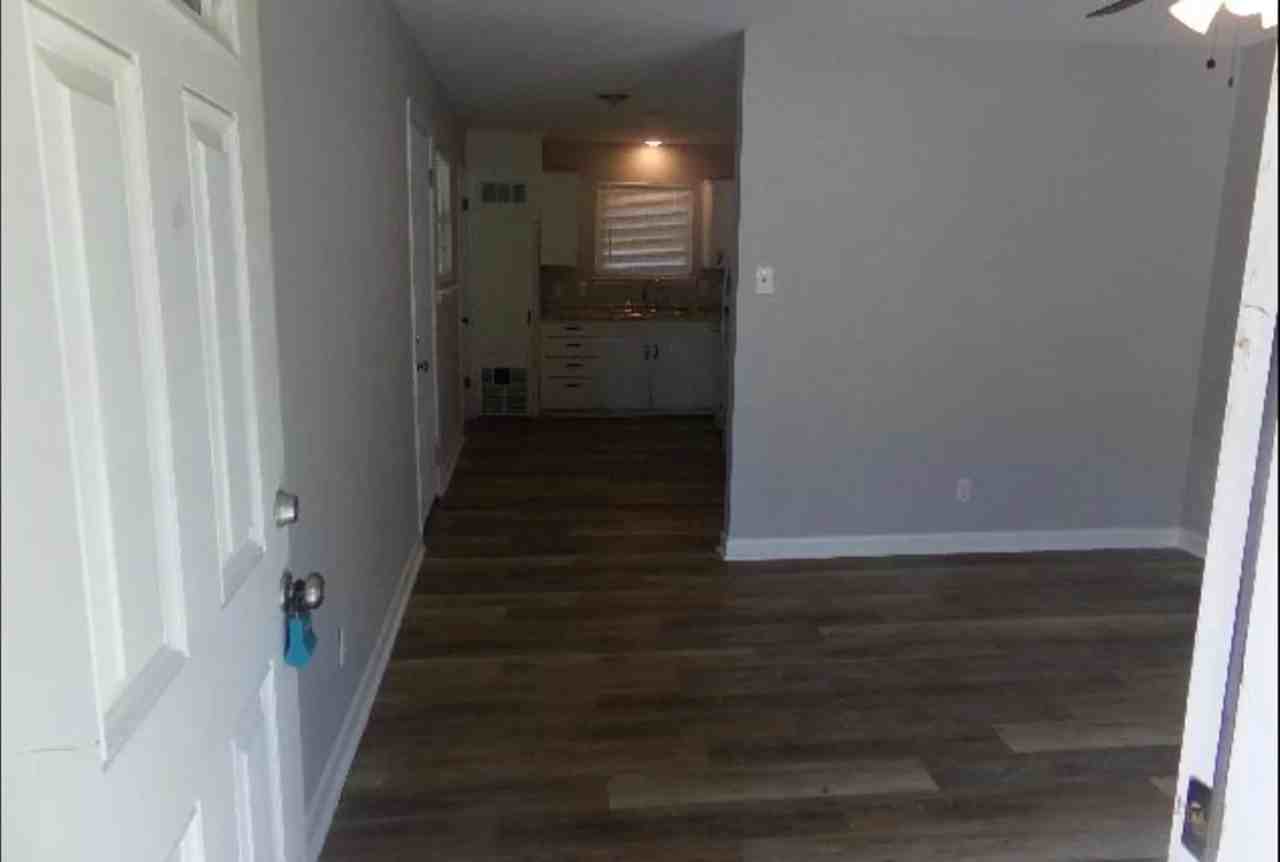 7524 Knollwood Rd - Photo 2 of 10