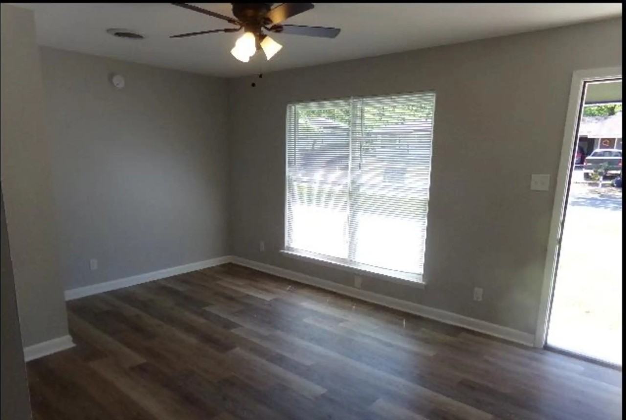 7524 Knollwood Rd - Photo 3 of 10