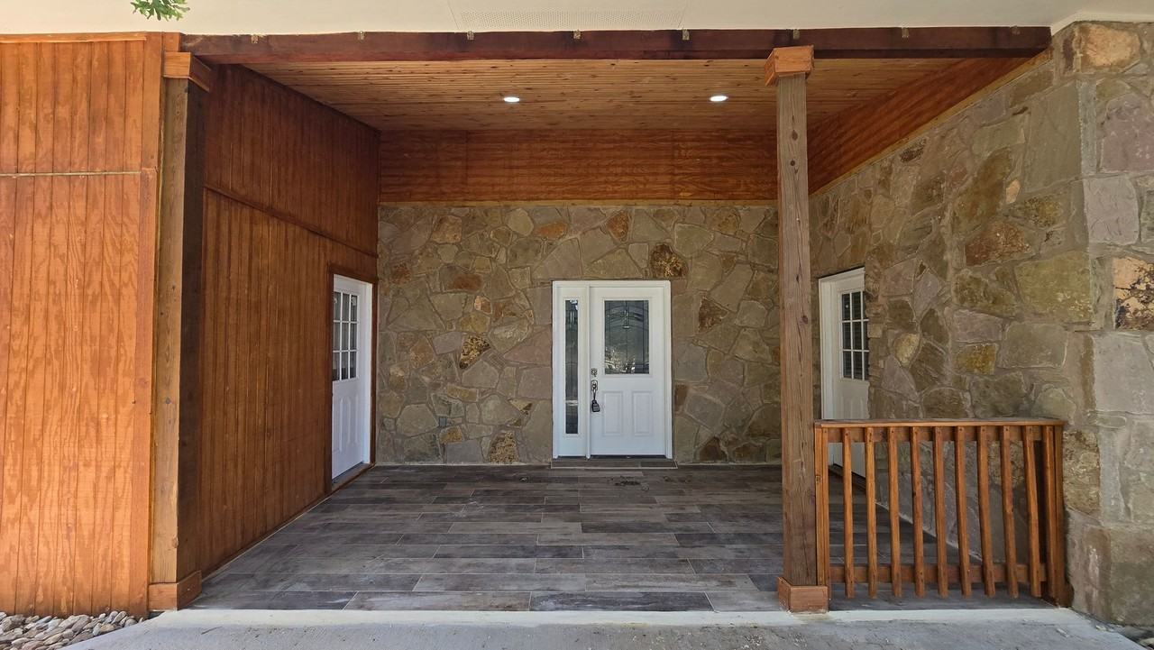 305 Remuda - Photo 3 of 22