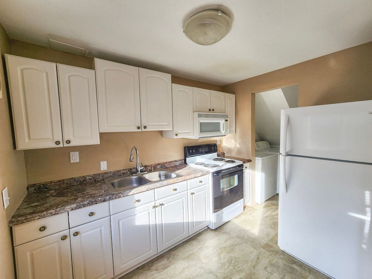 636 Pleasant Ave #2 - Photo 4 of 11