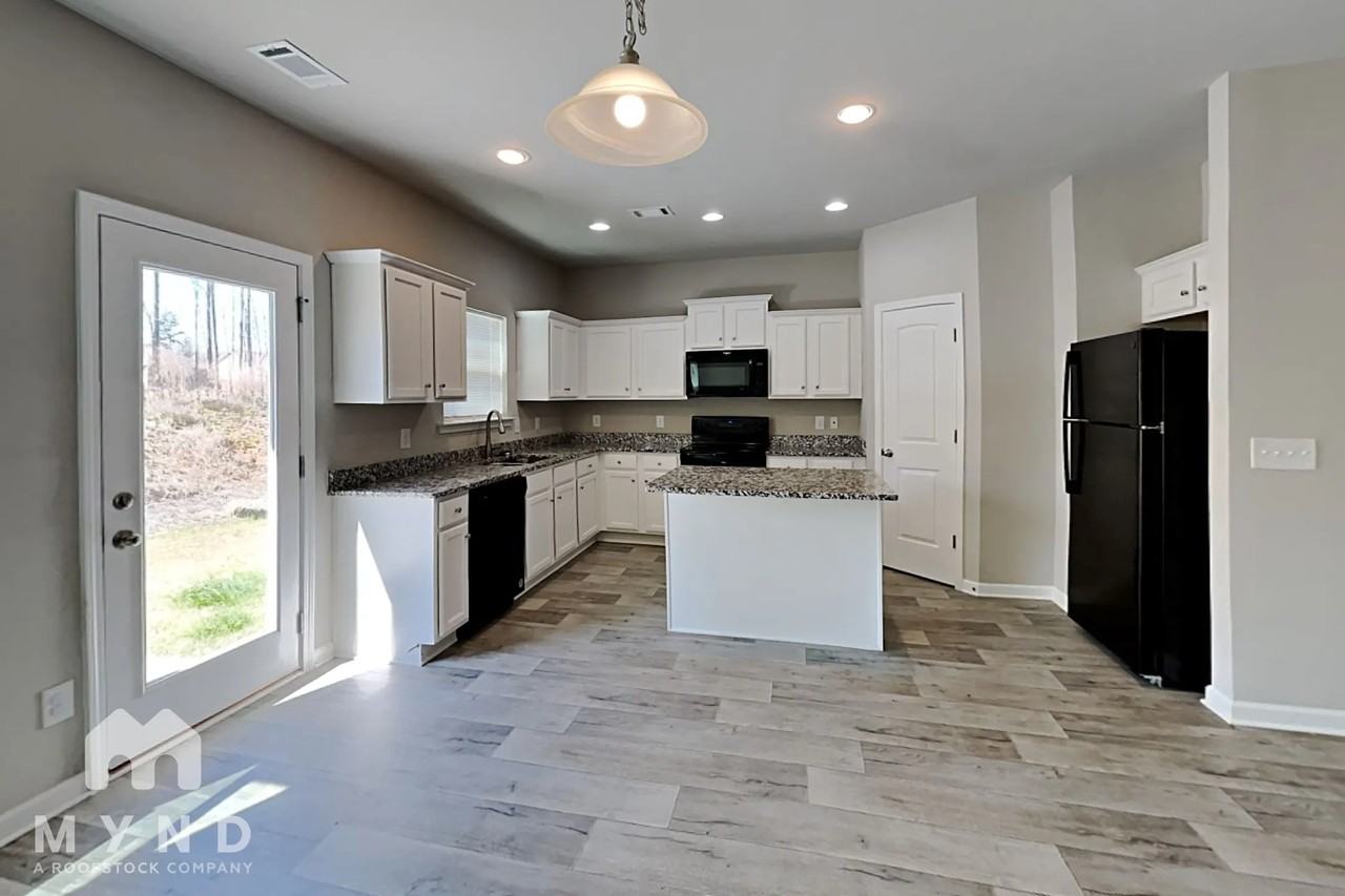 155 Finley Dr - Photo 3 of 28