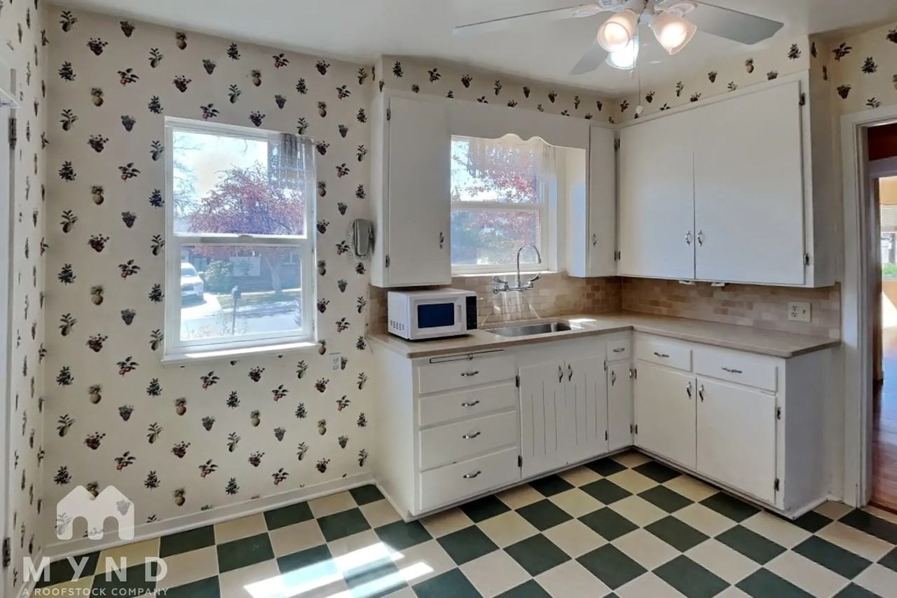 751 W Pueblo St - Photo 2 of 22