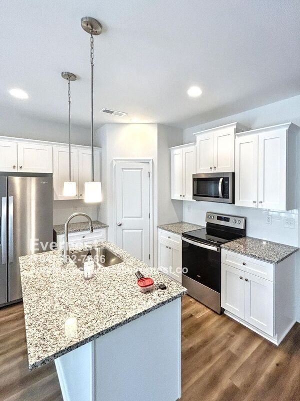 505 N Linwood Ave - Photo 2 of 17