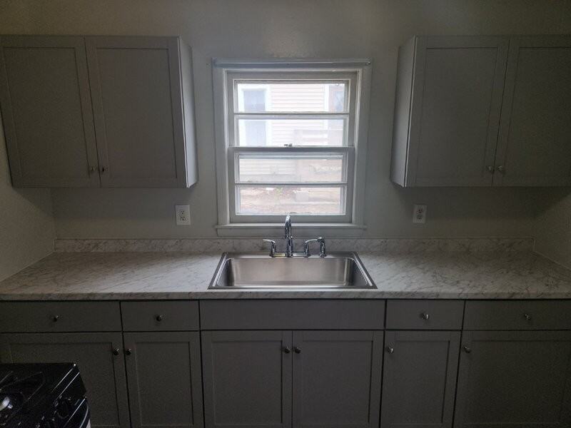 290 E 17th St - Photo 5 of 18
