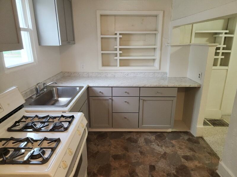 2220 E Walnut St #1 - Photo 2 of 34