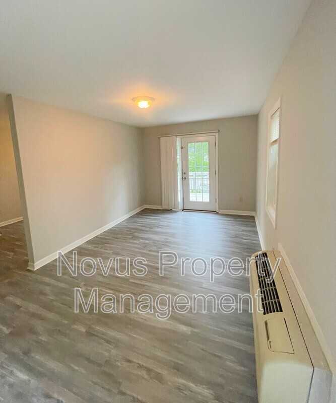 155 Bowen St #3 - Photo 6 of 13