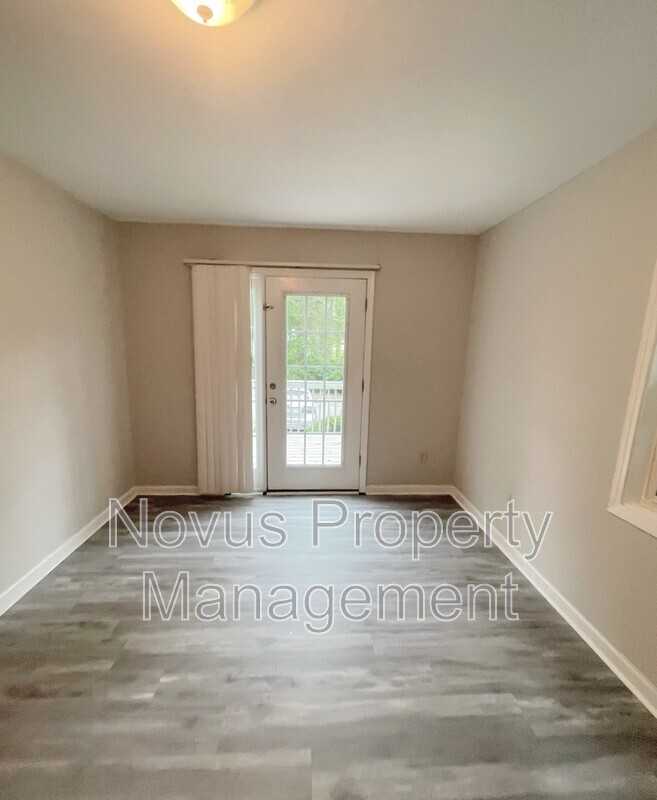 155 Bowen St #3 - Photo 7 of 13