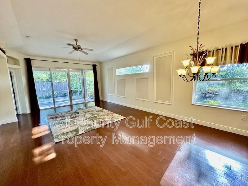 5002 Seagrass Dr - Photo 2 of 14