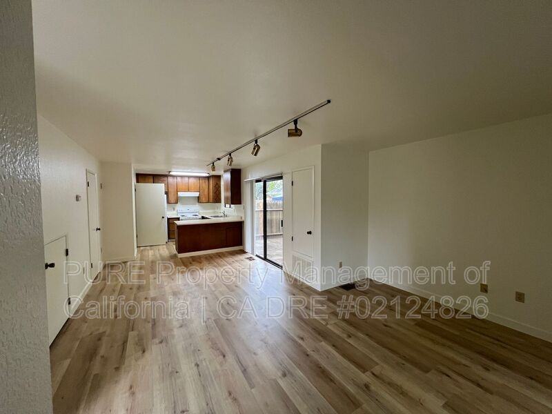 622 Capps Ln - Photo 3 of 16