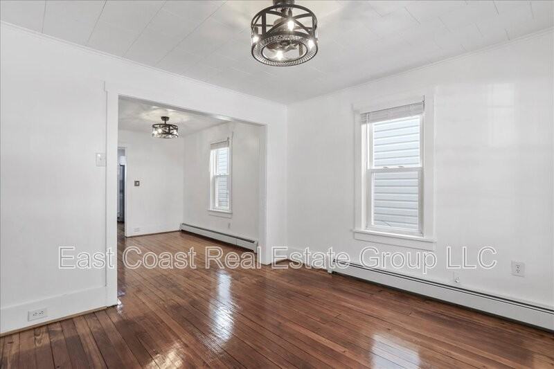 16 Woods Ln - Photo 7 of 31