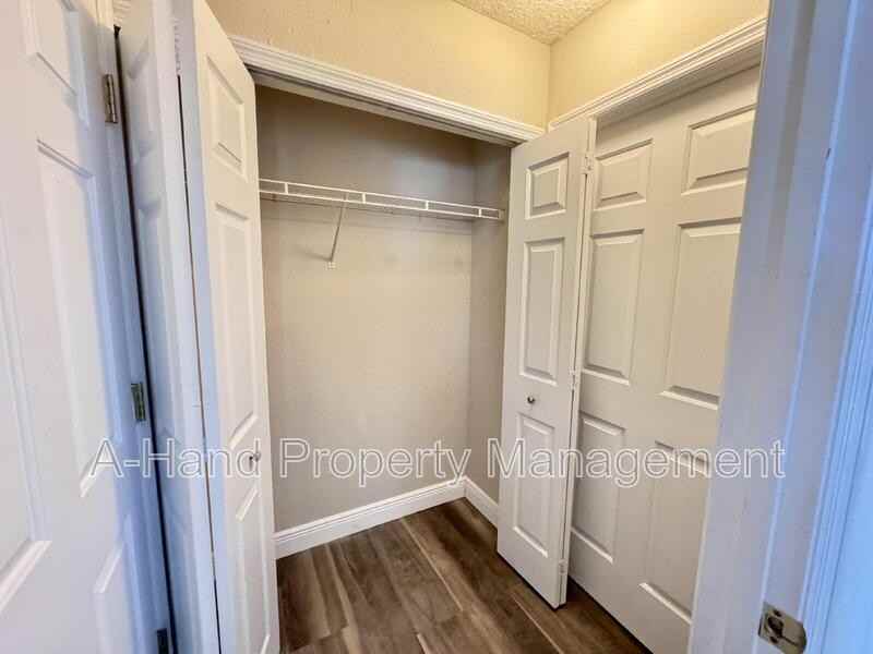 824 Washington Palm Loop #B - Photo 4 of 5