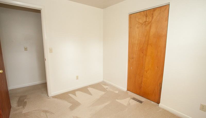 547 Layman Ave #1 - Photo 6 of 9