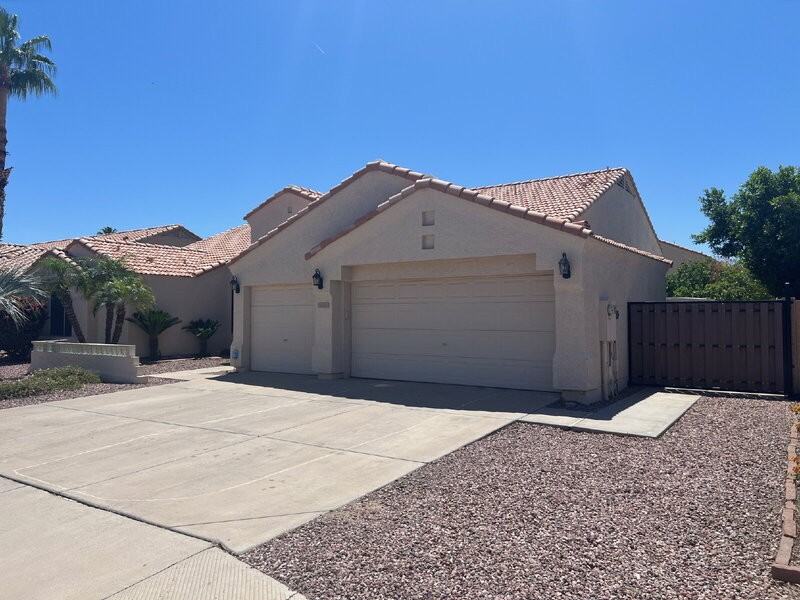 9651 E Idaho Ave - Photo 2 of 11