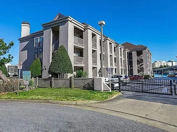 401 Harbour Pt #397C - Photo 2 of 15