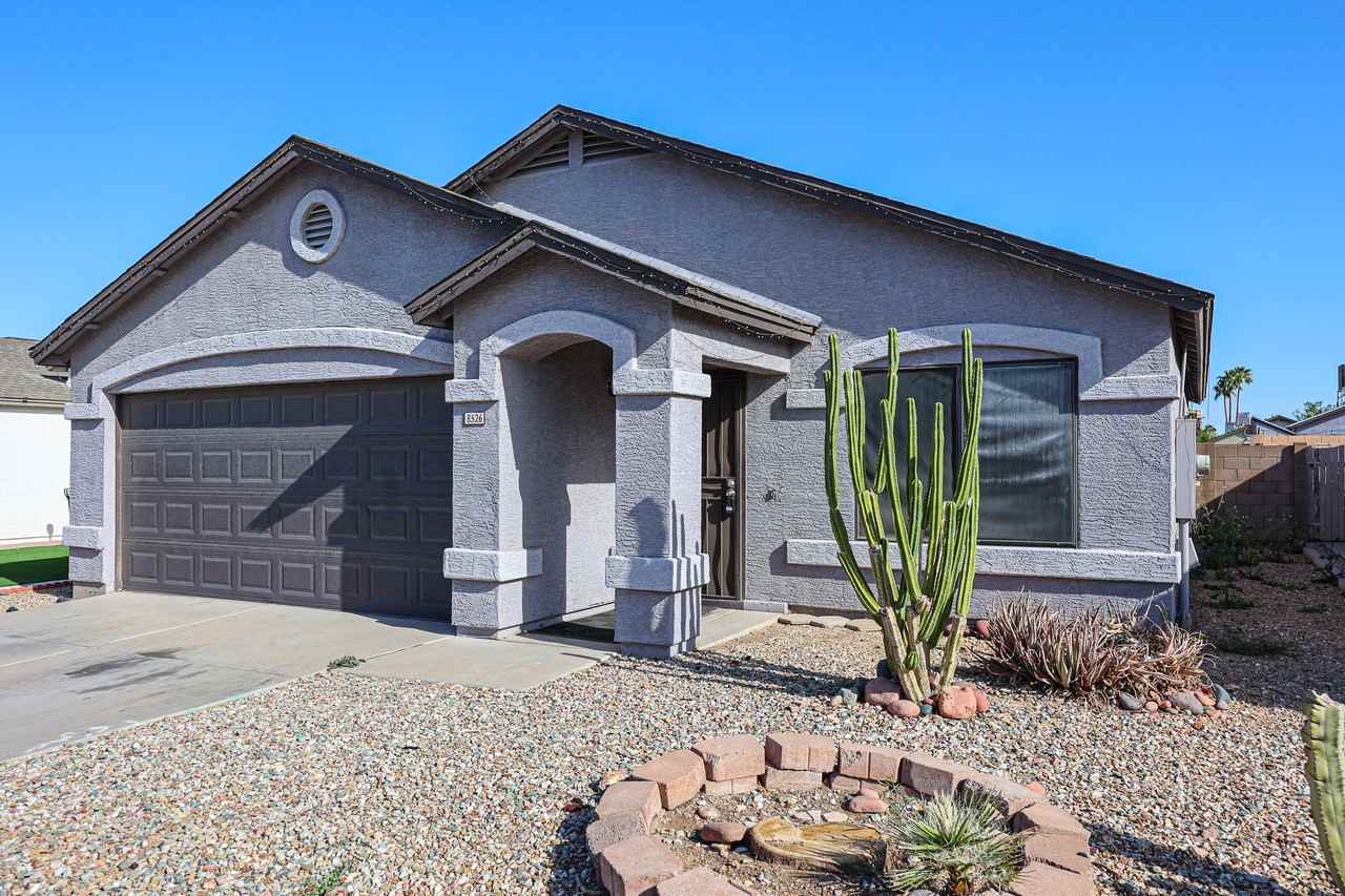 8526 W Highland Ave - Photo 3 of 39
