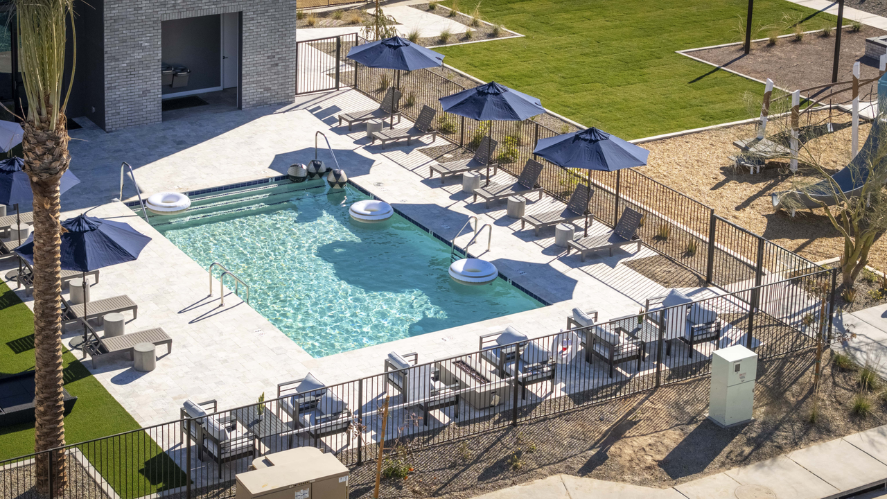 Cyrene at Skyline - Photo 4 of 39