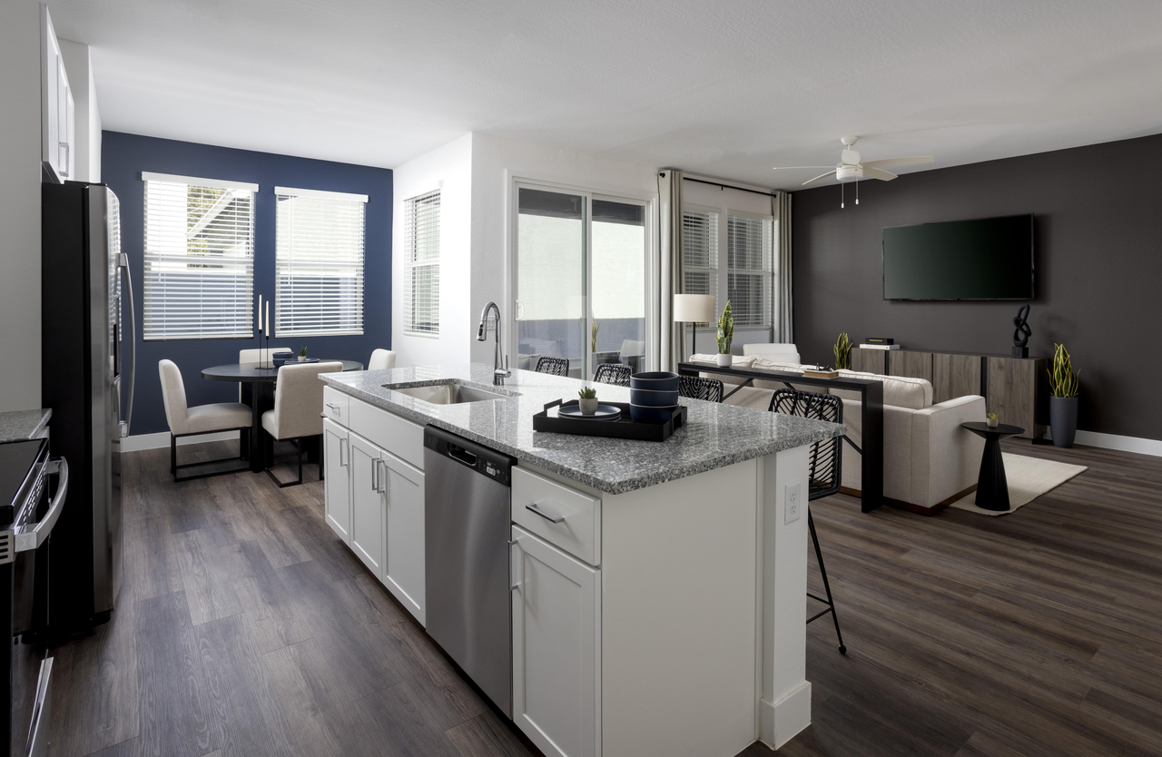 Cyrene at Skyline - Photo 7 of 39